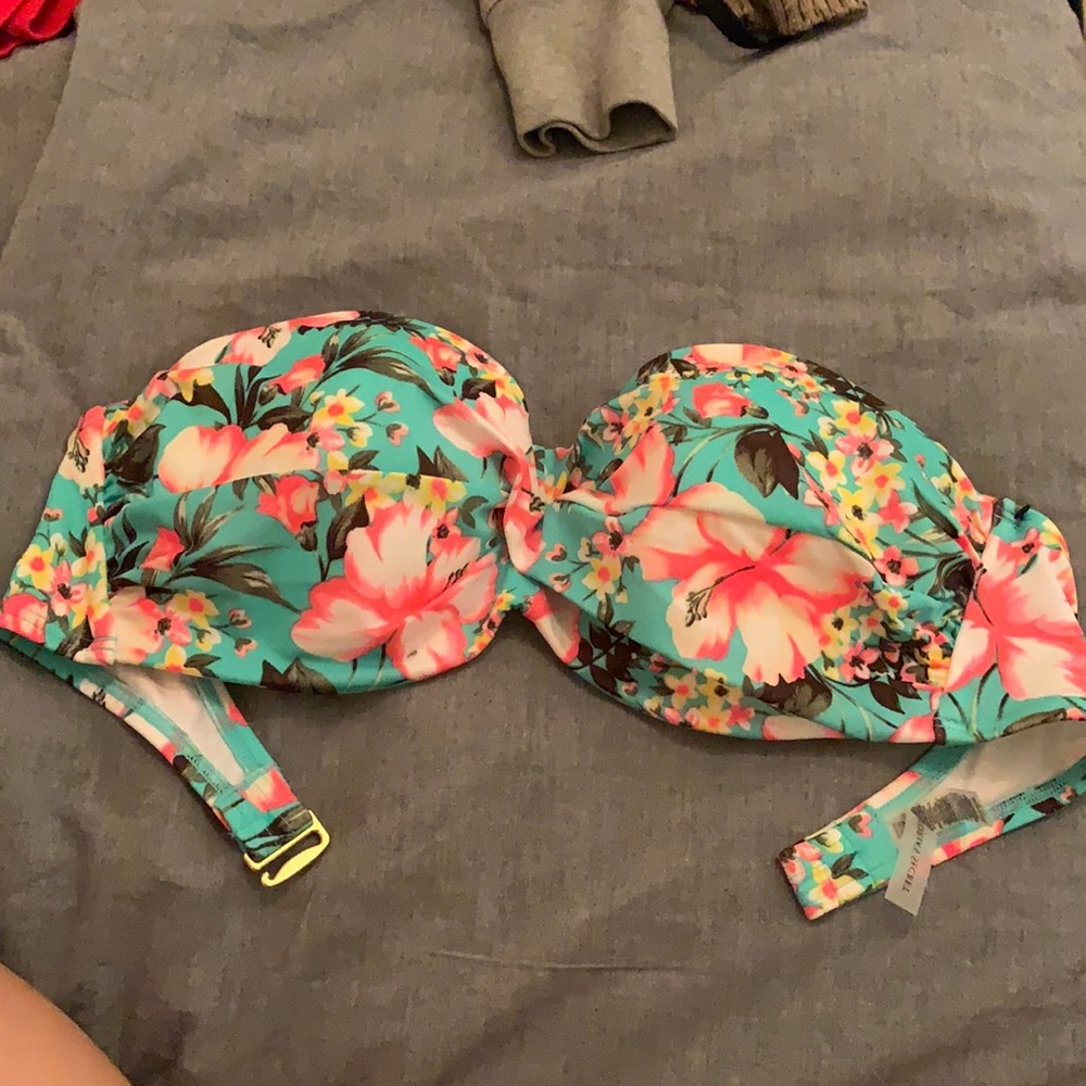 Strapless bathing suit top